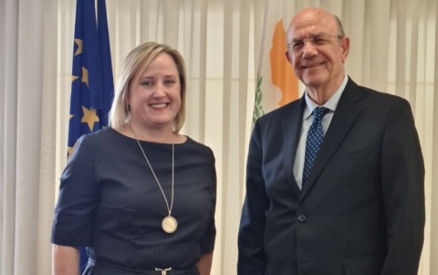 Συνάντηση Υπουργού Οικονομικών κ. Μάκη Κεραυνού με την Πρέσβη των Ηνωμένων Πολιτείων Αμερικής στην Κύπρο, κα. Julie Fisher 